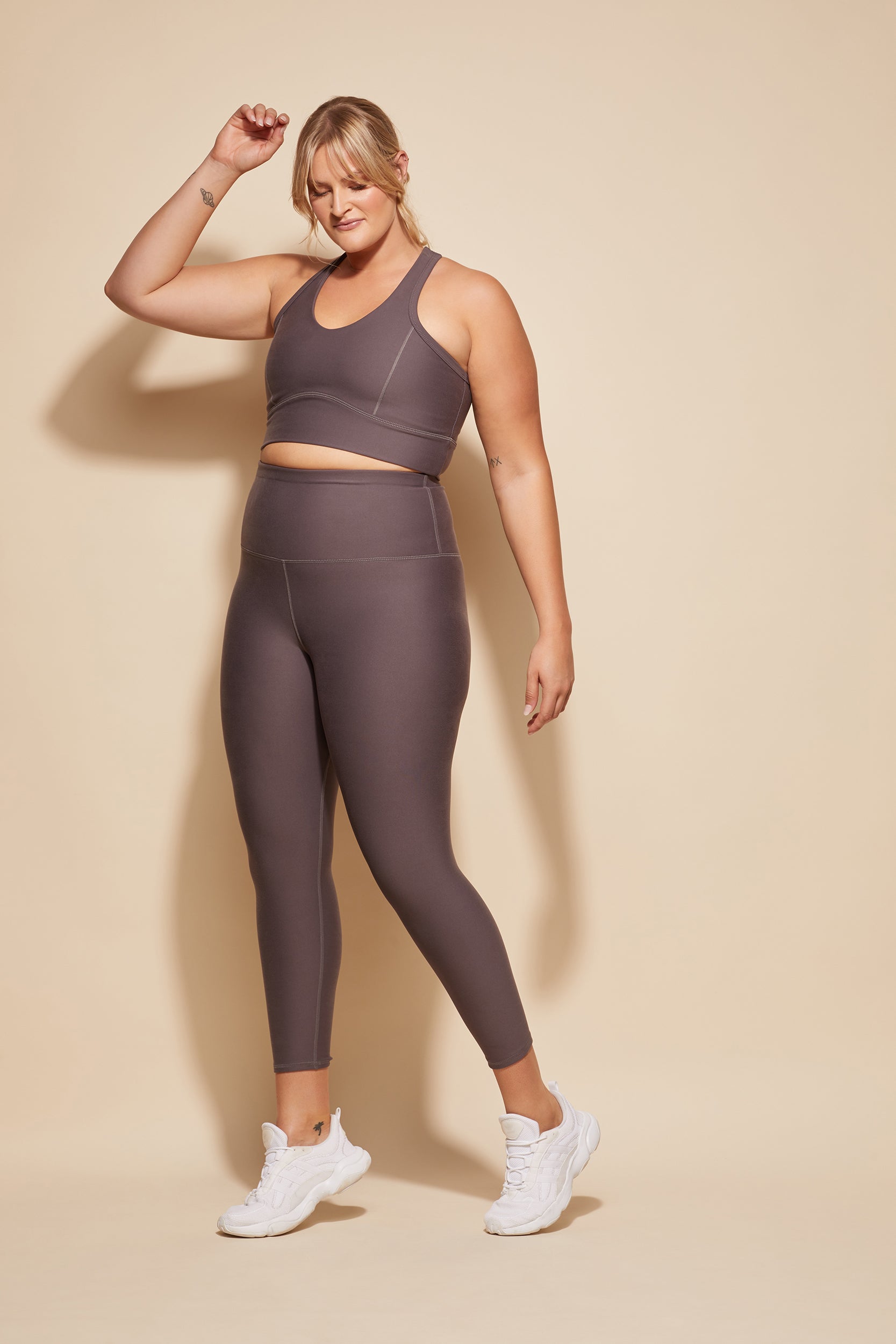 dk active SPORTS BRAS Abide Crop