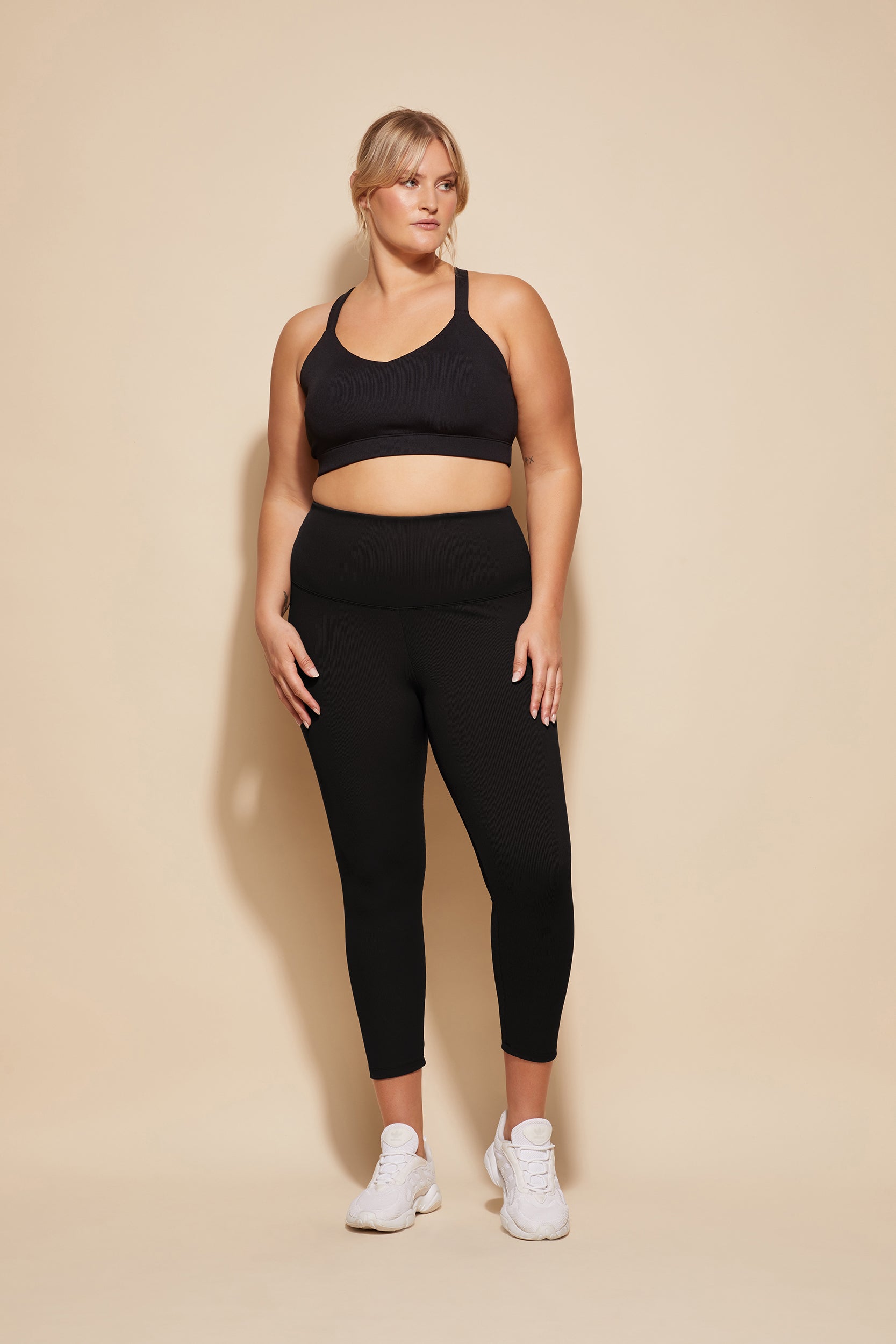 dk active SPORTS BRAS Bonnie Crop