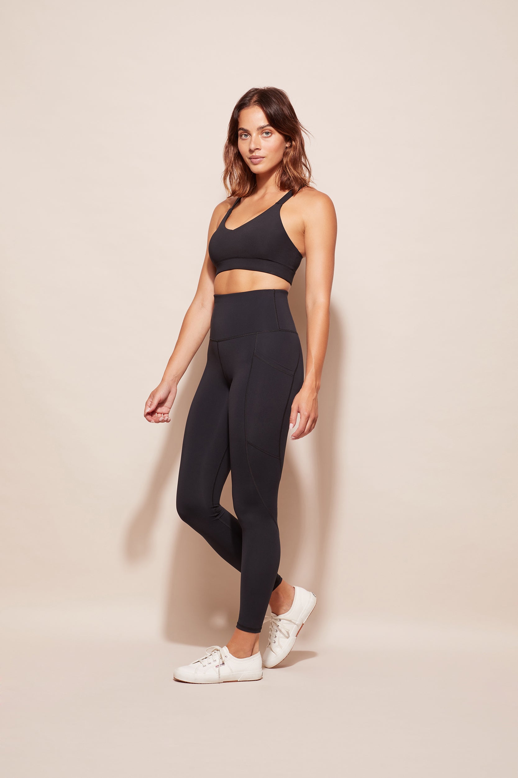 dk active CORE SPORTS BRAS Emma Crop