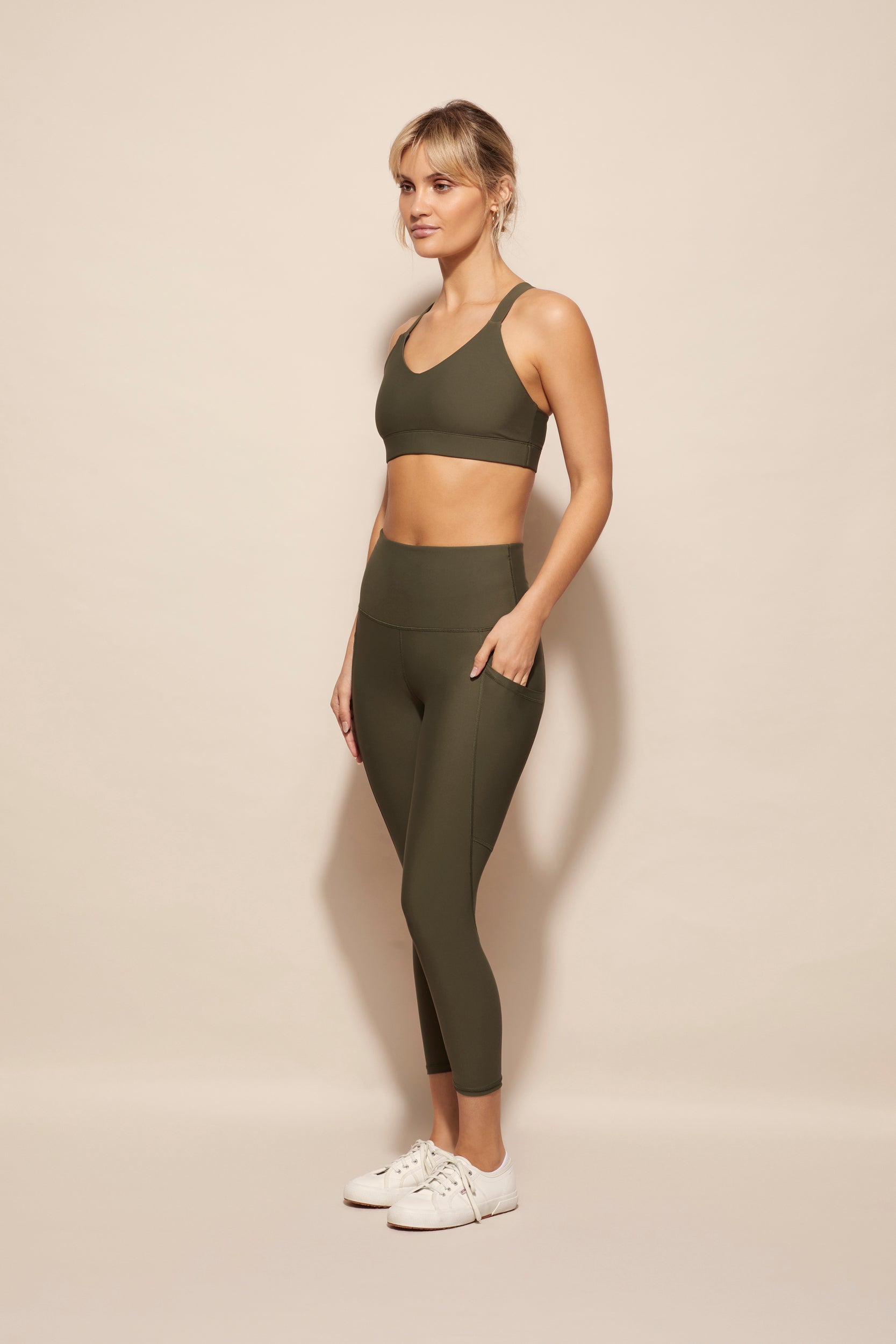 dk active SPORTS BRAS Preorder Emma Crop