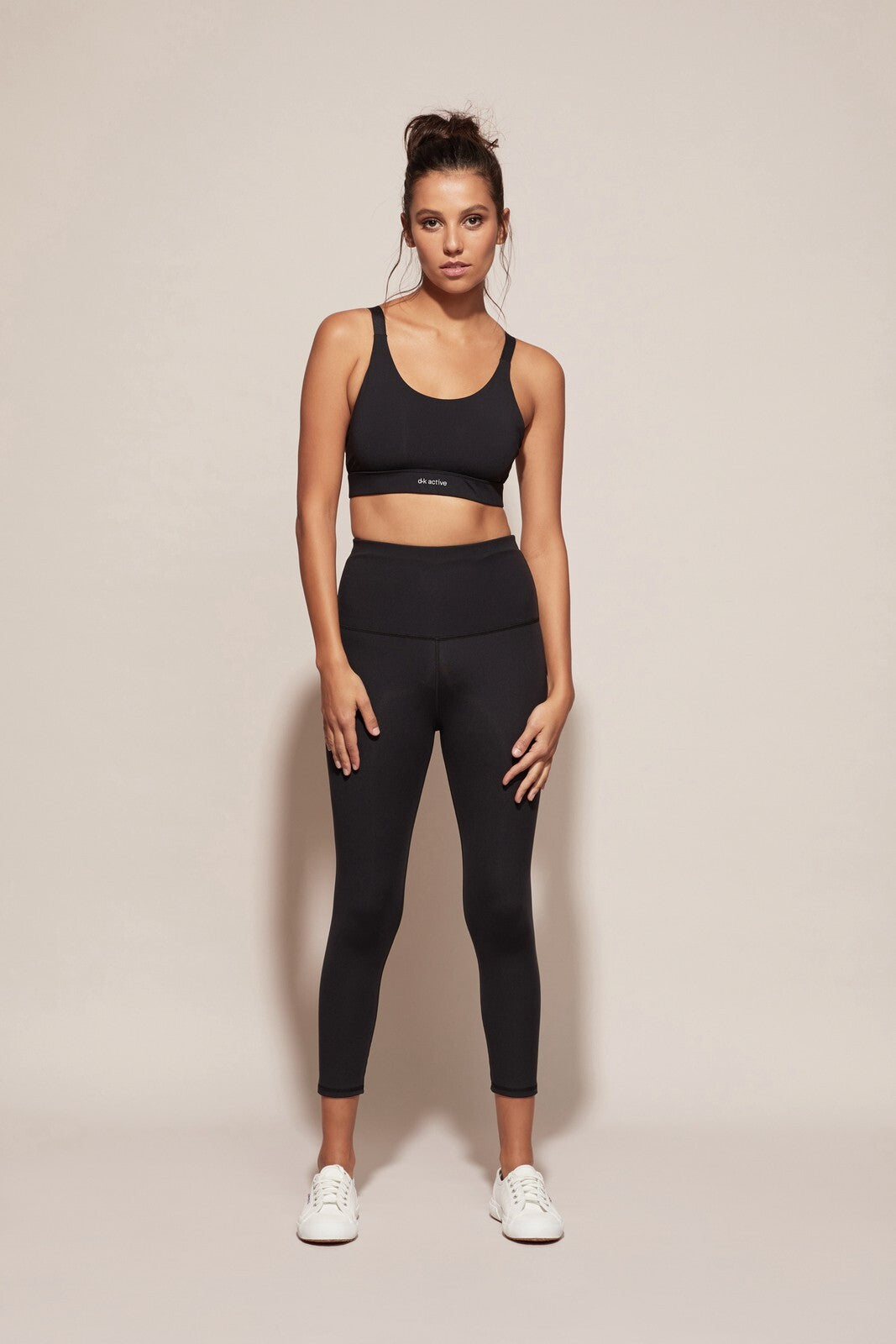 dk active CORE SPORTS BRAS Essential Crop