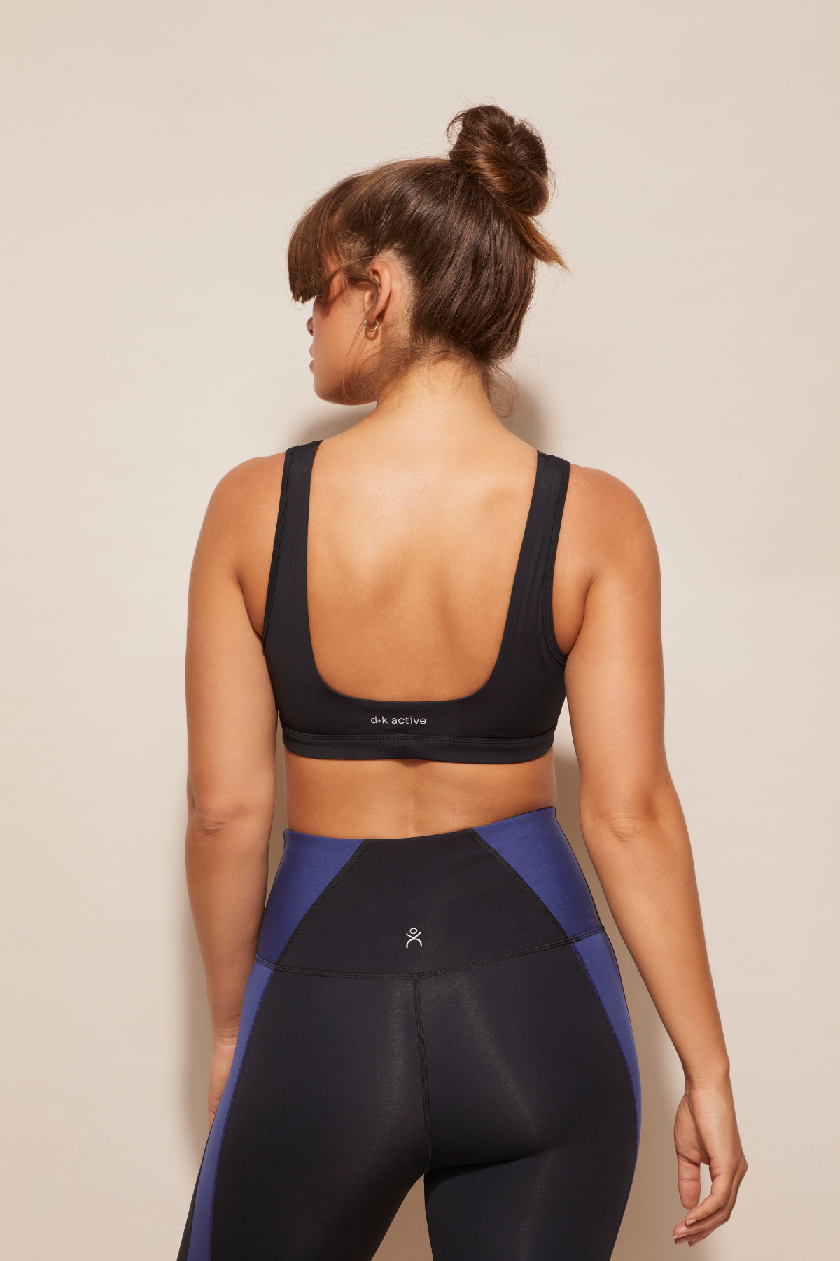 dk active SPORTS BRAS Lay-up Crop